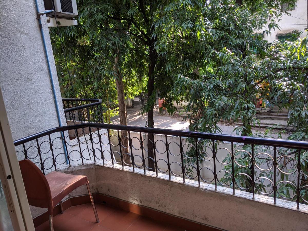 Suryavilla Hotel Пуна Экстерьер фото
